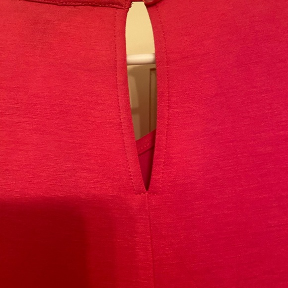 VERSONA pink bell sleeve dress. Falls above the knee. - Picture 3 of 5